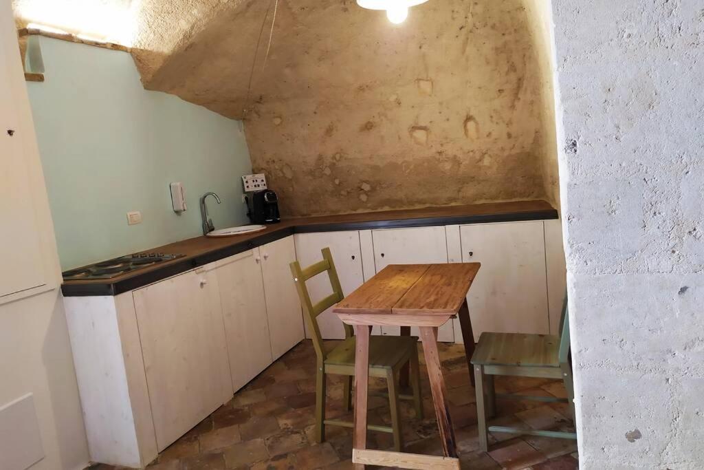 Fornaci 46 Sassi Con Idromassaggio Villa Матера Екстериор снимка