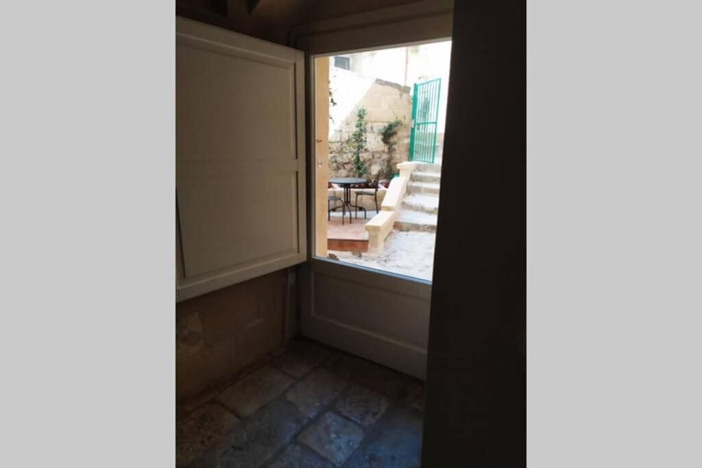 Fornaci 46 Sassi Con Idromassaggio Villa Матера Екстериор снимка