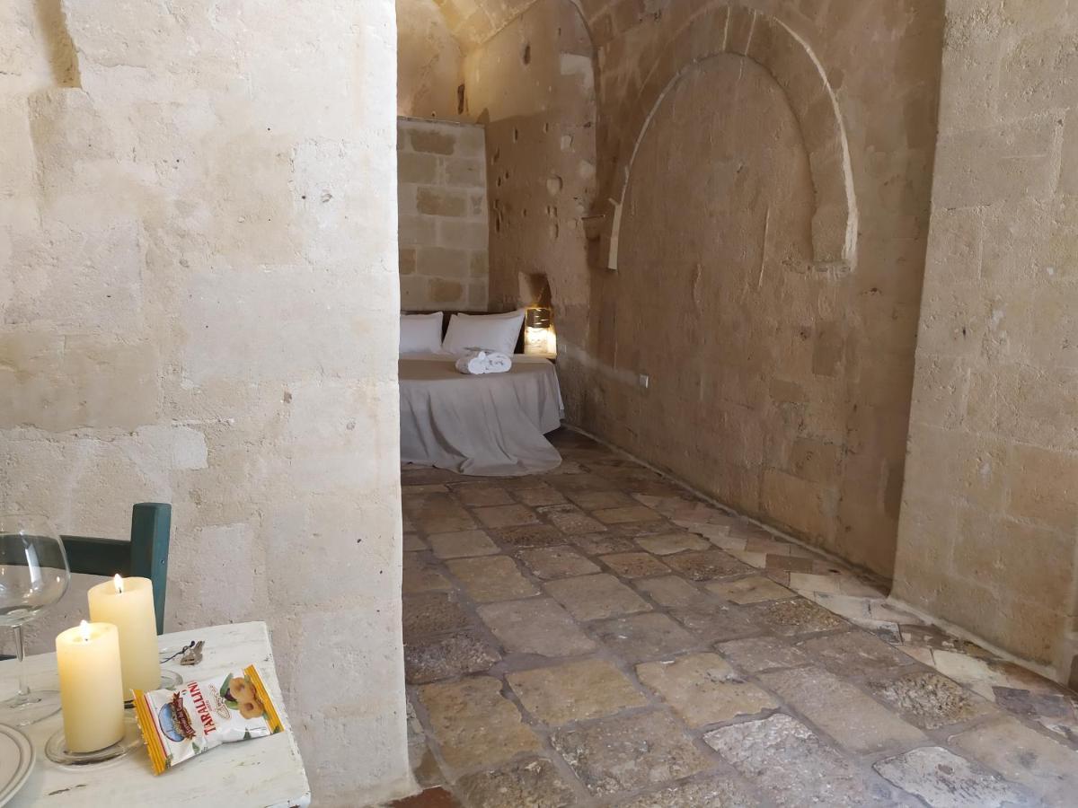 Fornaci 46 Sassi Con Idromassaggio Villa Матера Екстериор снимка